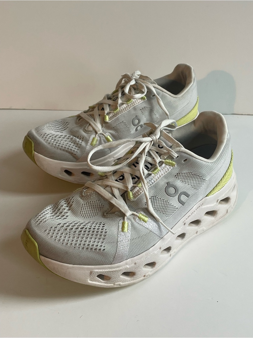 On Running Cloudeclipse Women’s Sneakers in Light Gray with Lemon Highlights